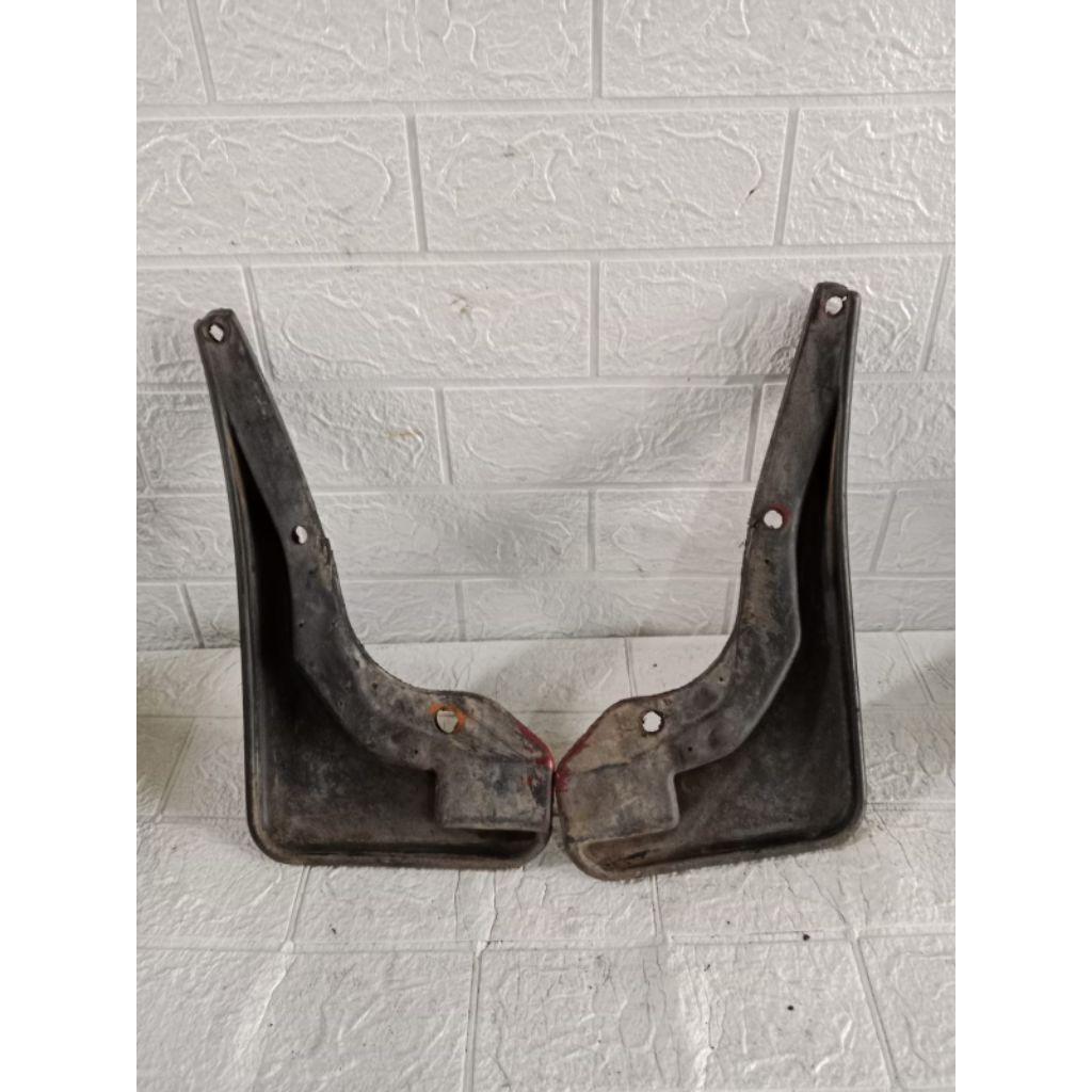 Mud Guard Belakang (Kanan & Kiri) Suzuki Esteem 1.3