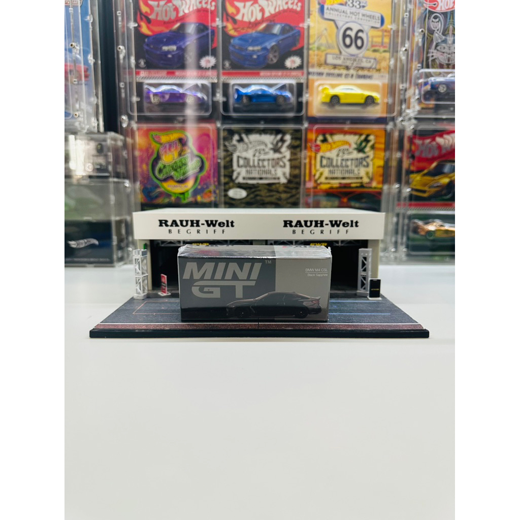 Mini GT No 703 BMW M4 CSL Black Sapphire