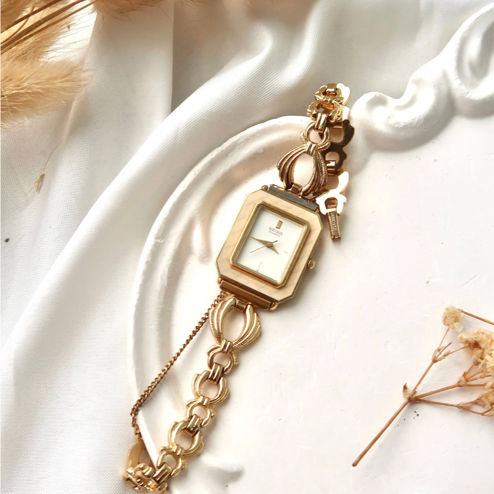 Jam Tangan Wanita Vintage Watch Seiko Kotak Gold Chain Original Autentik Preloved Bekas