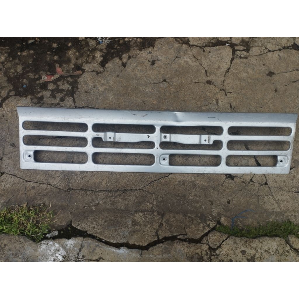 (Original)grill toyota kijang super