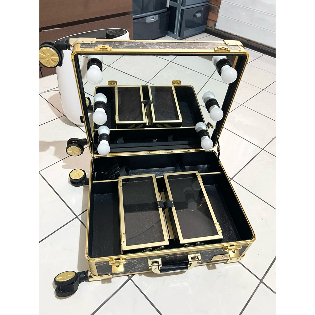 PRELOVED Koper Makeup CATHIE STUFF Basic BT Case Golden Black