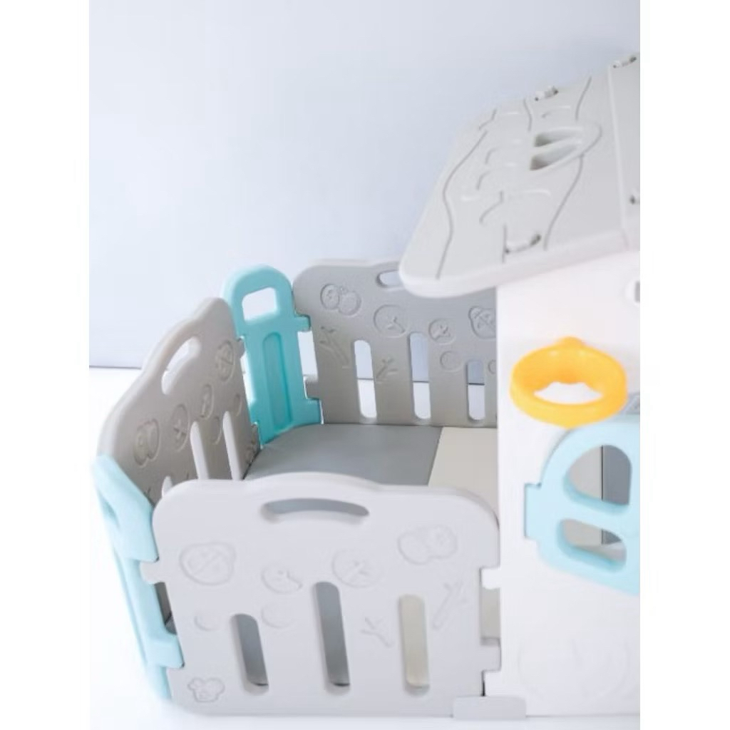 Lumba Fence Roof include Playmat