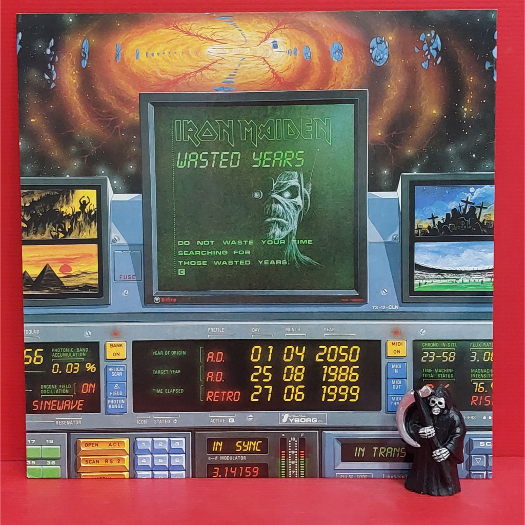 Vinyl 12" Iron Maiden - Wasted Years Import UK Piringan Hitam