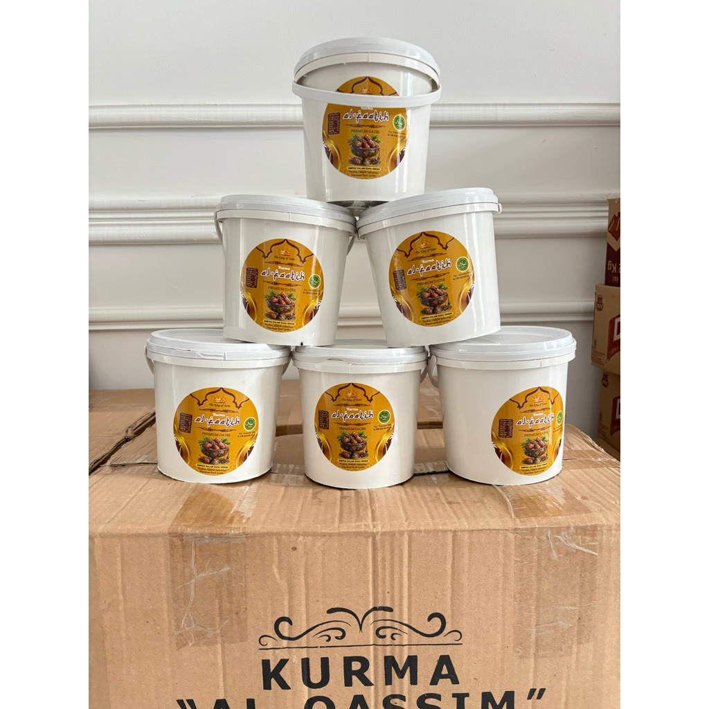 Kurma Al-Qassim kemasan ember/kurma madu Al-Qassim ember