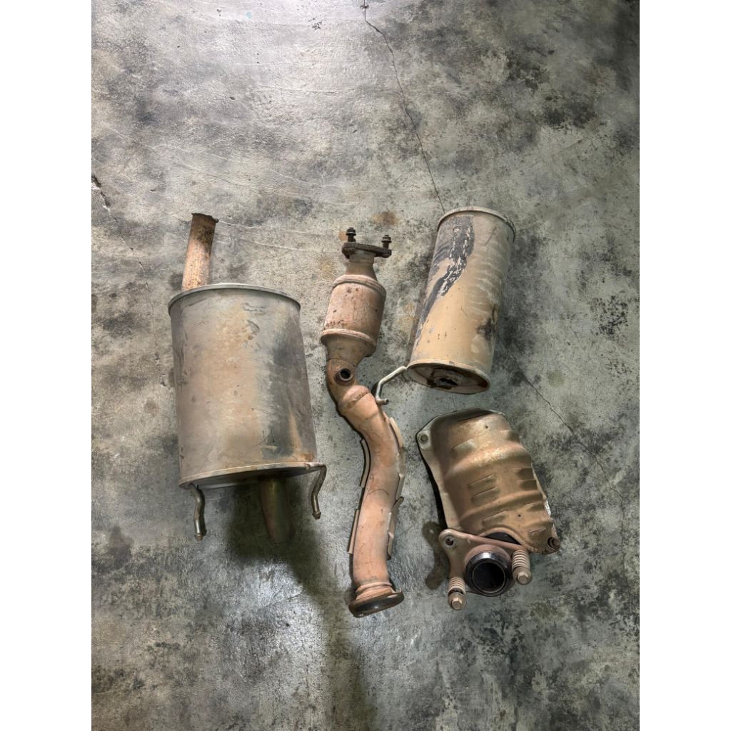 Downpipe, Frontpipe, Resonator, Knalpot original brio copotan