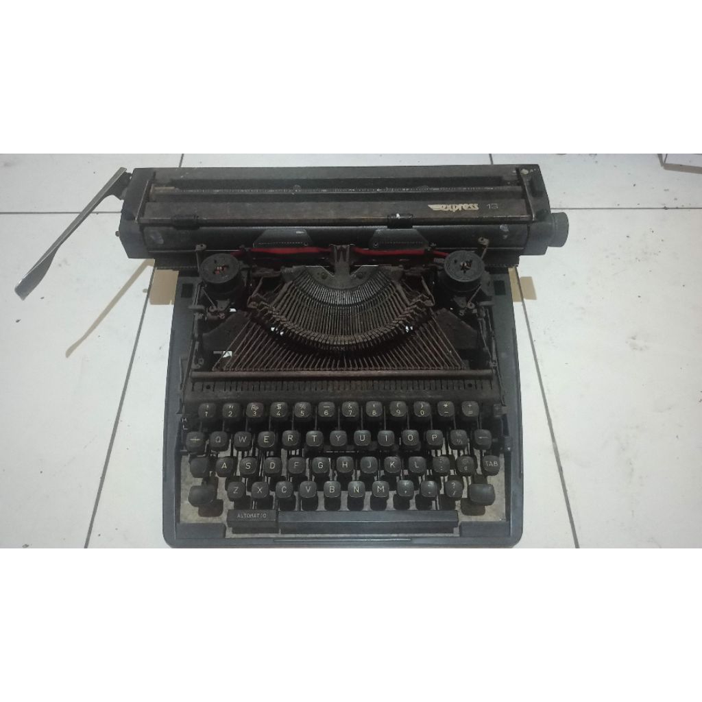 mesin tik jadul vintage pajangan