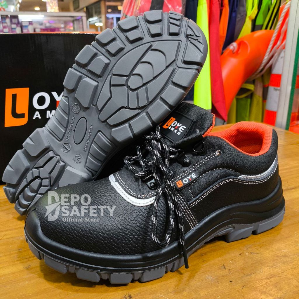 LOYE AMAN Sepatu Safety Ujung Besi Anti Tusuk Outsole PU Lather Anti Slip Model Tali - Safety Shoes 