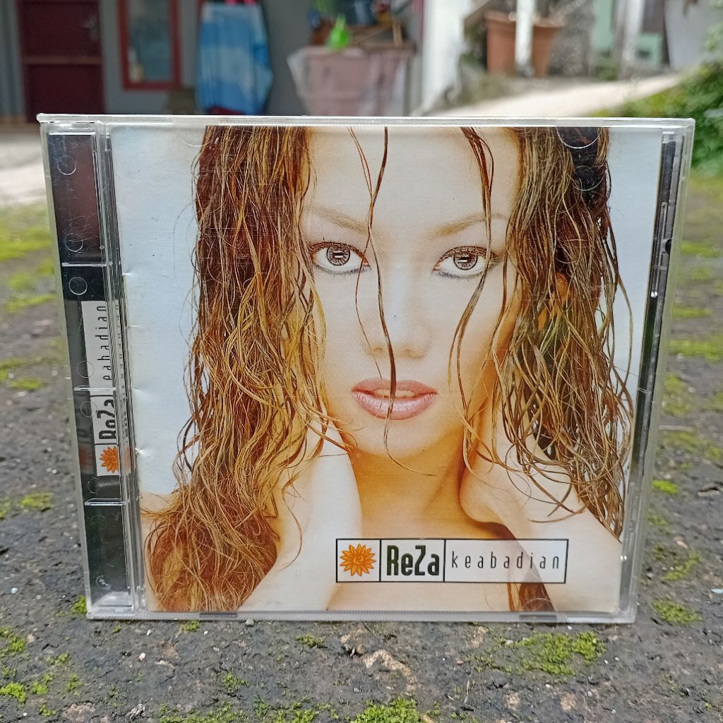 CD Reza Keabadian (1997) Original Aquarius Musikindo Mulus