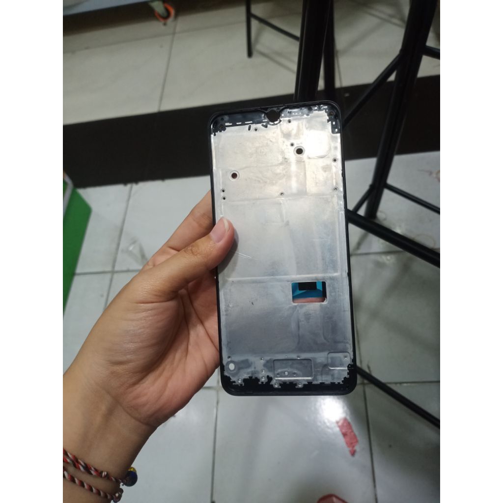 FRAME LCD/TULANG TATAKAN LCD/MIDDLE LCD REALME 5 PRO(BARANG BARU)