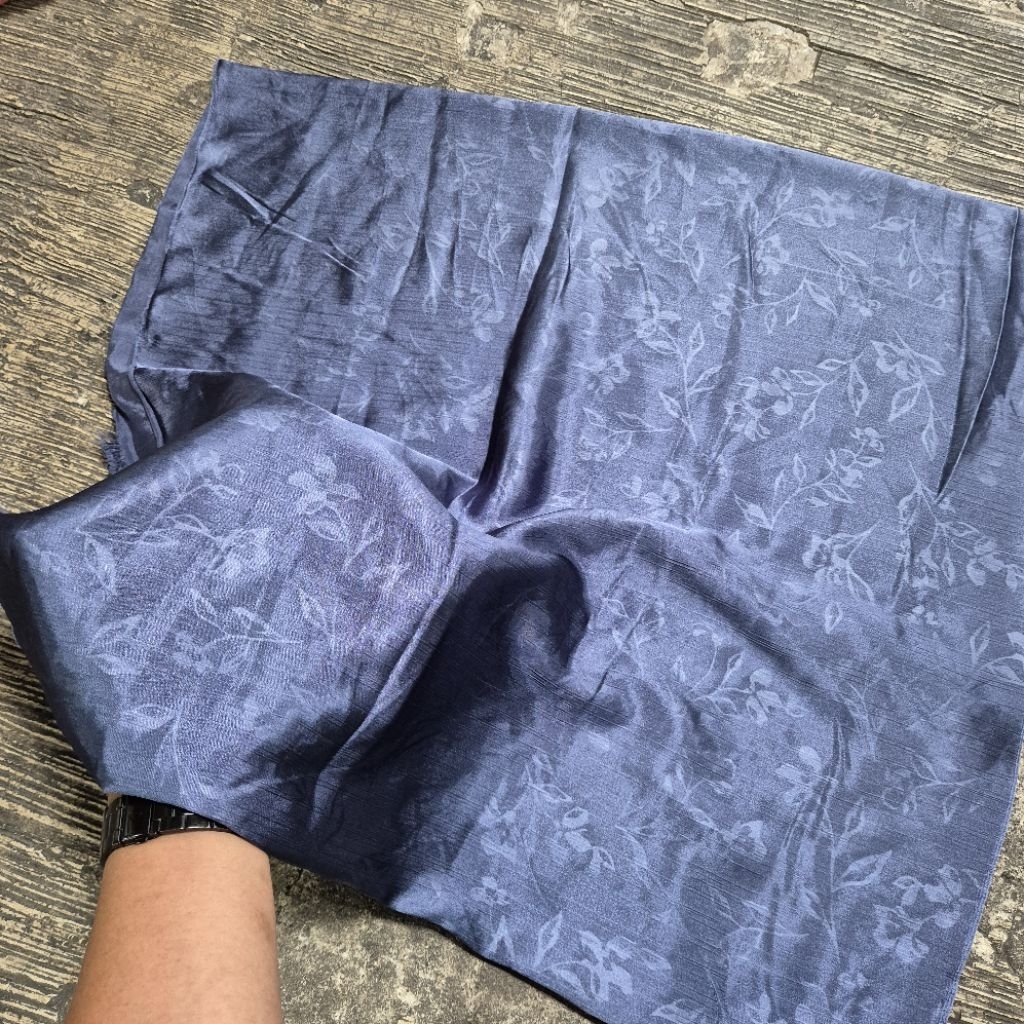 Kain Silk Embos Premium Motif - Kain Silk Embos Garment Motif - Harga Tertera 0,5 Meter