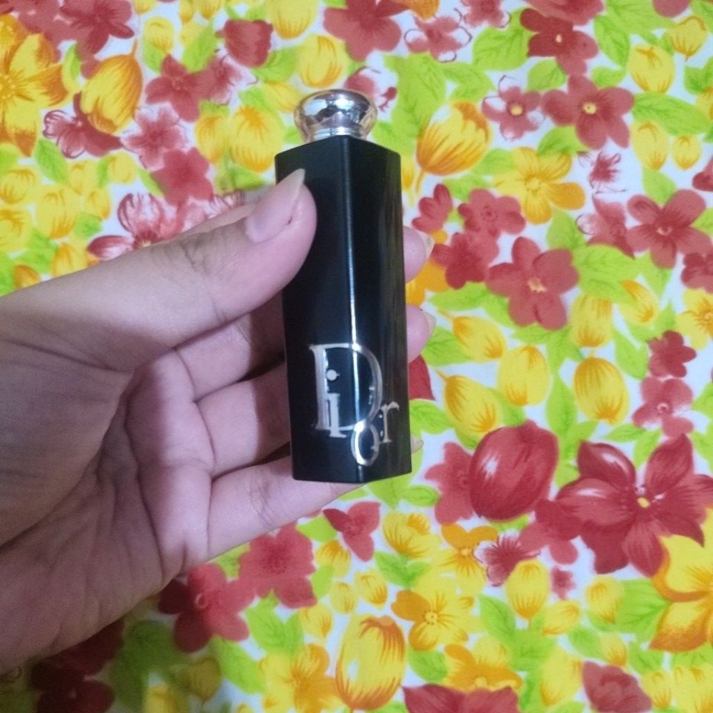 Lipstik DIOR Addict 1,6 gr-527 Atelier Hydrating Shine SPLIT BIL