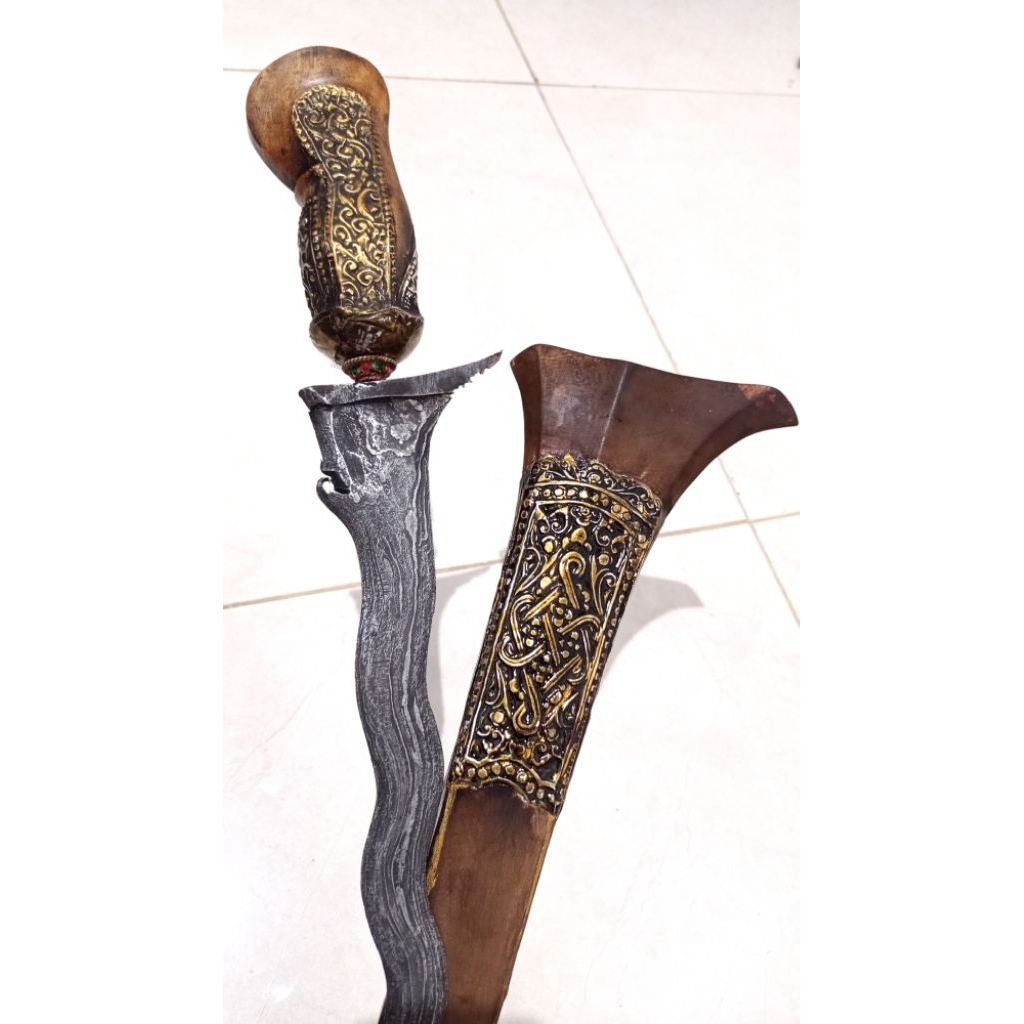 keris Bali pamor kulit semangka