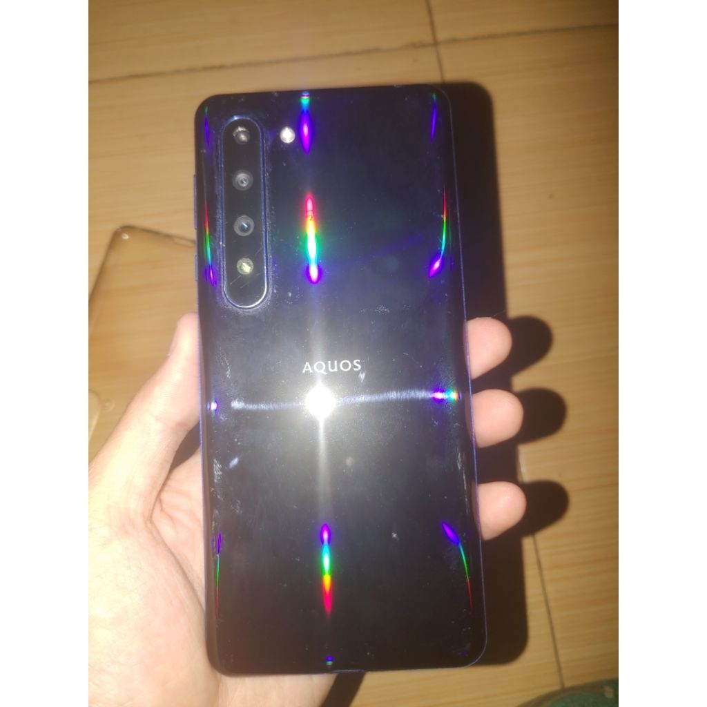Sharp Aquos R5G