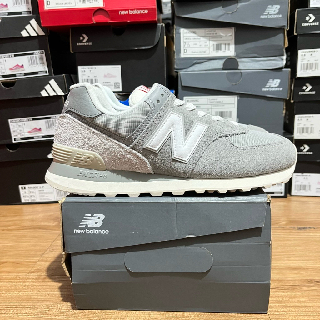 Sneakers Pria 574 Grey Resmi U574BKR