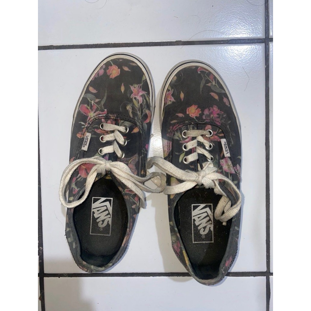 Preloved vans