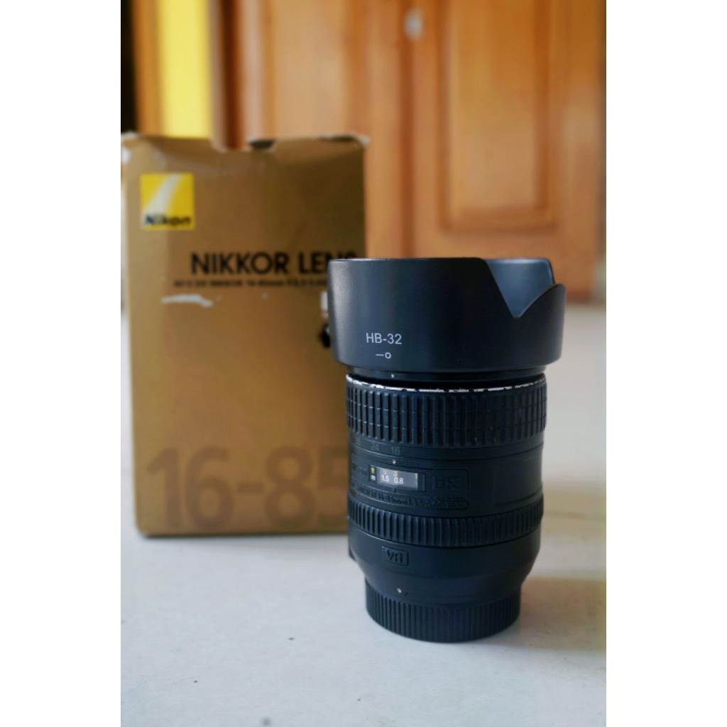 Lensa Nikon 16-85mm Vr