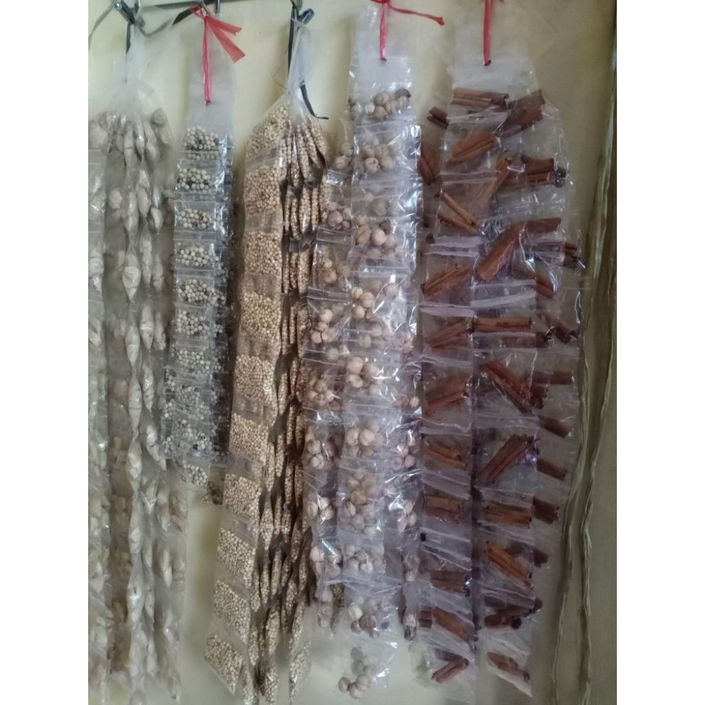 Bumbu dapur rencengan 1 renceng isi 10 pcs / bumbu dapur / rempah / penyedap