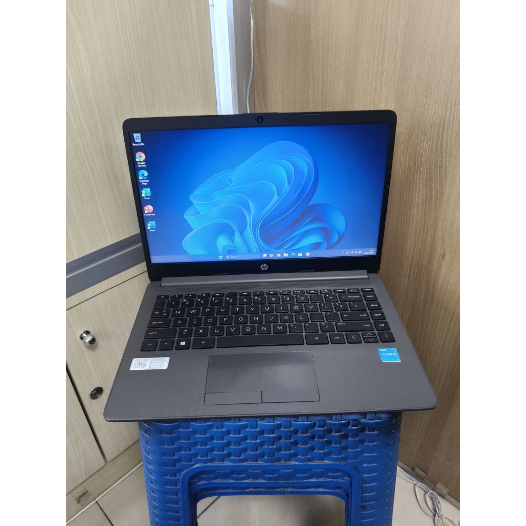 LAPTOP HP 14 240 G8 CORE I3-1115G4 RAM 8 GB SSD 256 GB MULUS