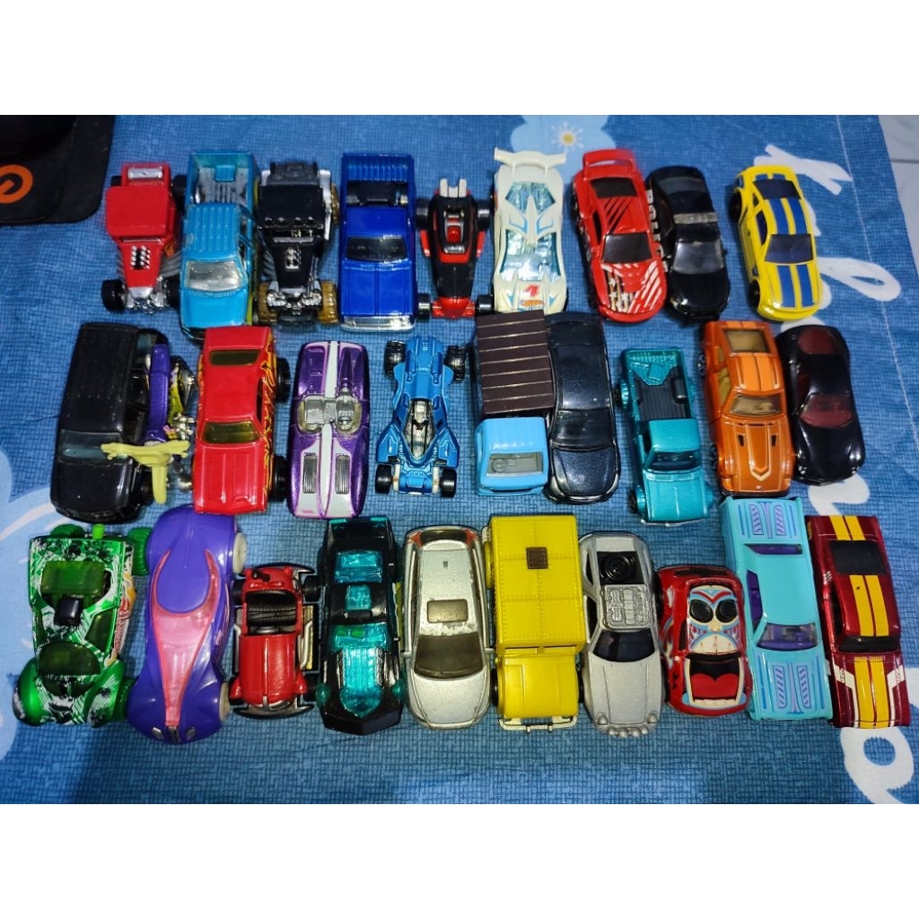 Diecast Loose Junk Mobil Tomica Matchbox Hot Wheels Real Car Fantasy