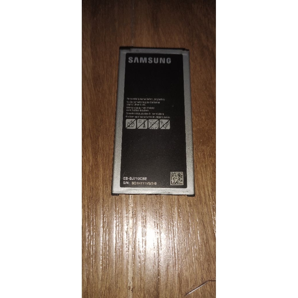 Batre Samsung J7 2016 EB-BJ710CBE bekas garansi normal.