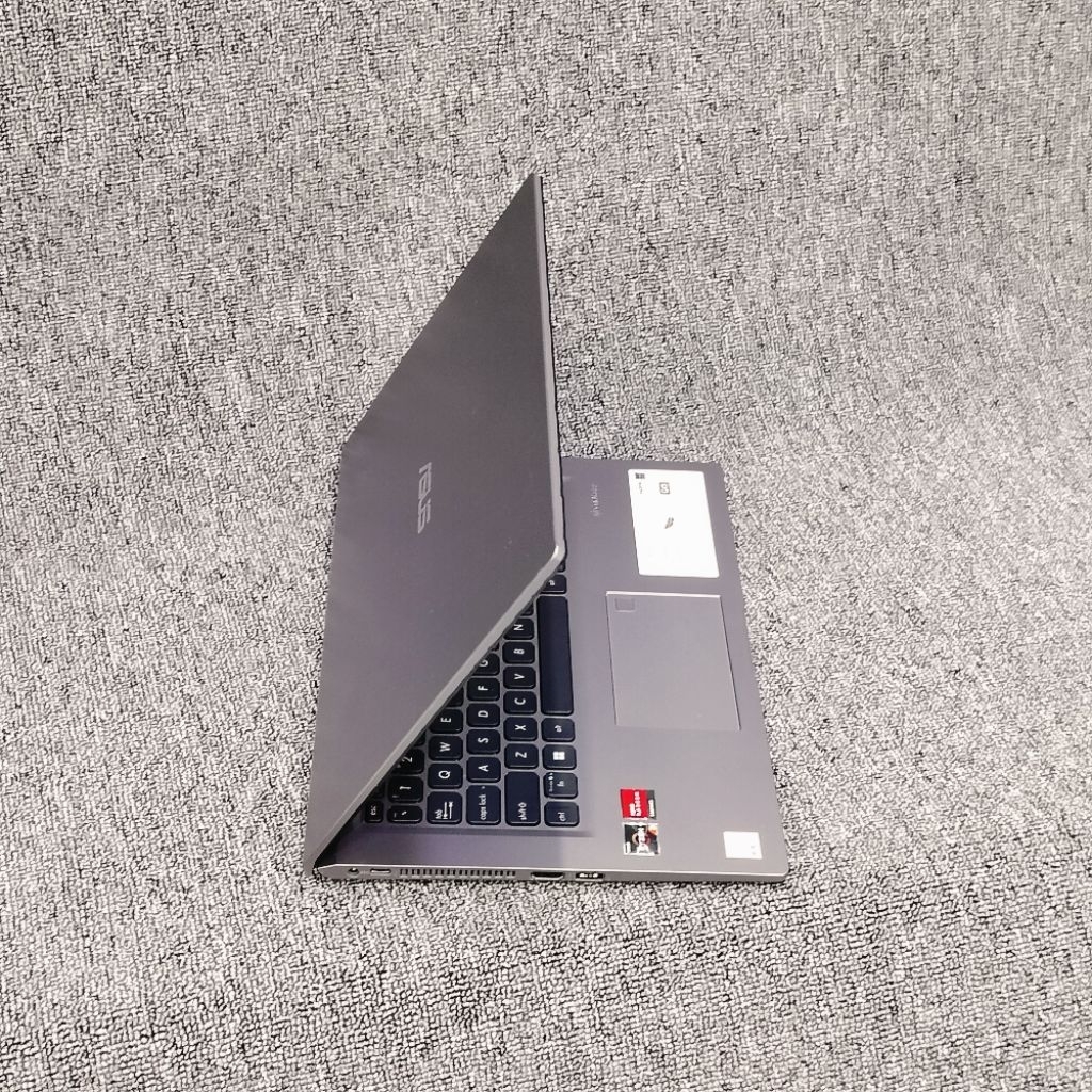 ASUS Vivobook M415DA Ryzen 3 (8/512GB) Slim & Ringan - Siap Pakai