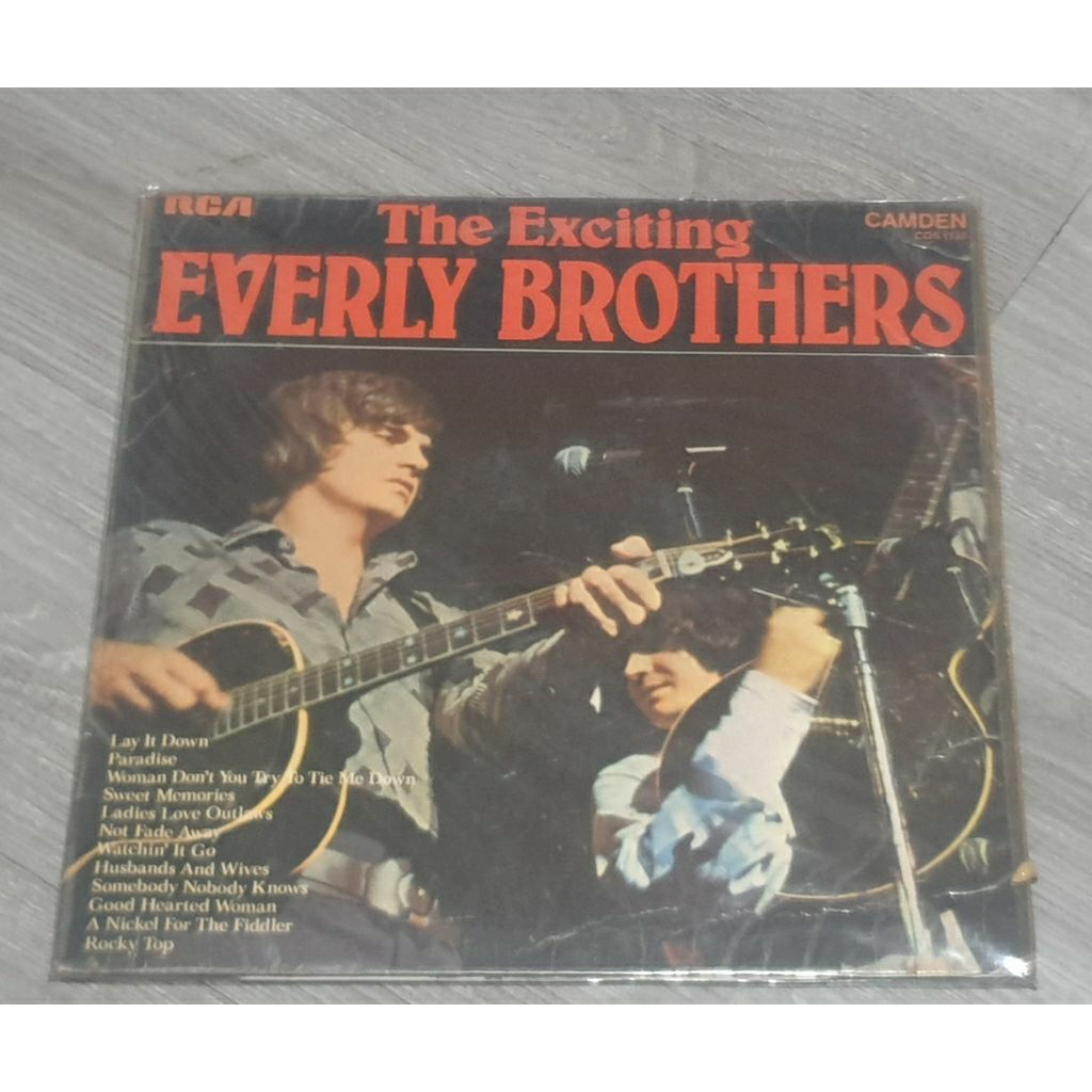 LP vinyl berjudul The Exciting Everly Brothers oleh The Everly Brothers