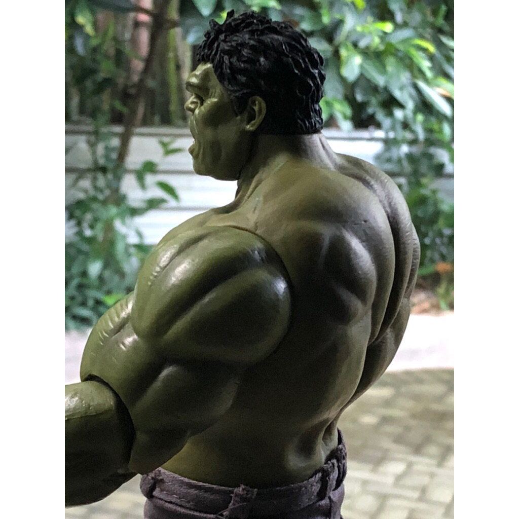 HulkActionFigure