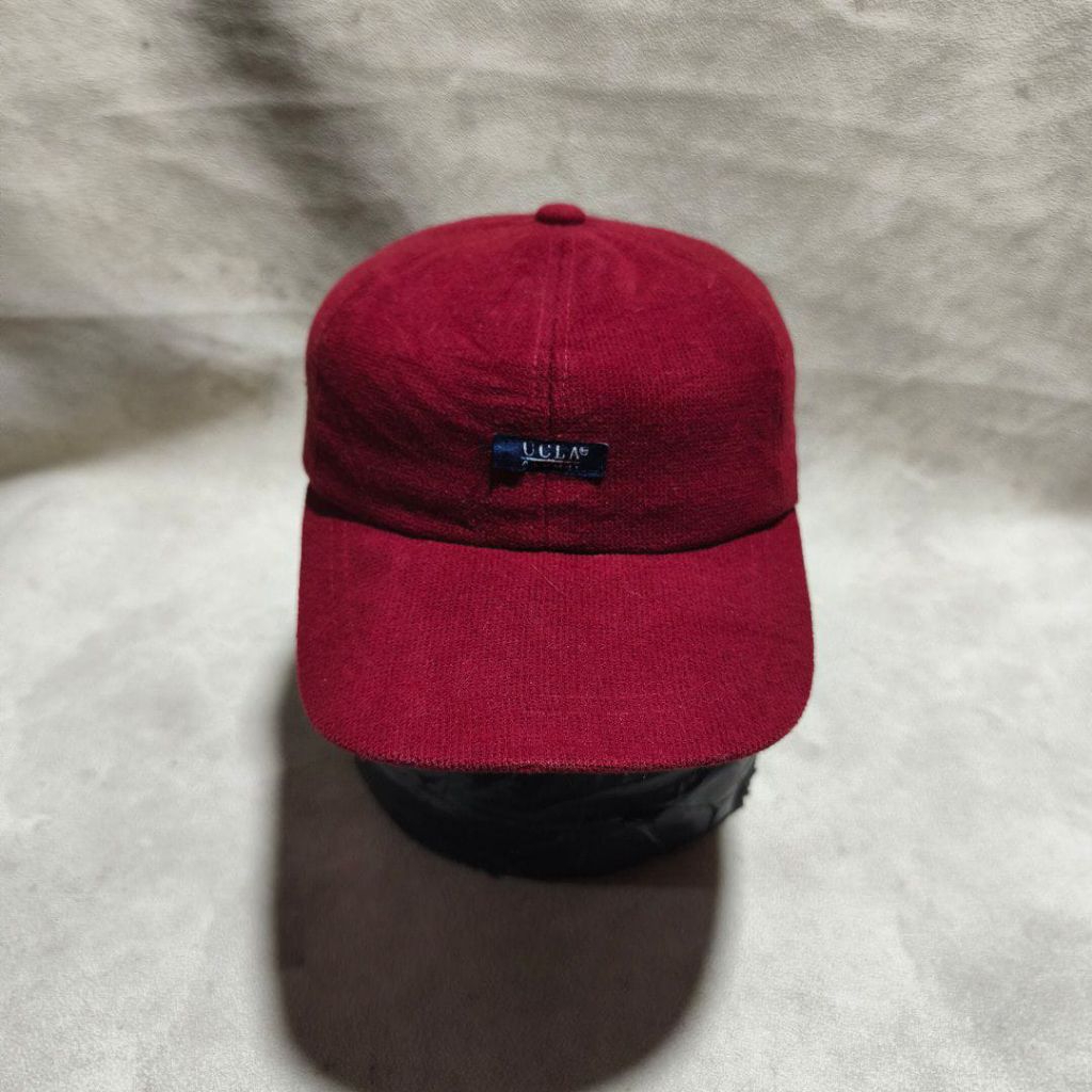 Topi snapback corduroy pria ucla merah
