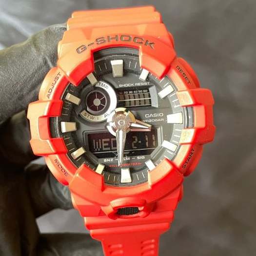 Jam Tangan G-Shock 5522 GA-700 MERAH PRELOVED LIKENEW 100% ORIGINAL