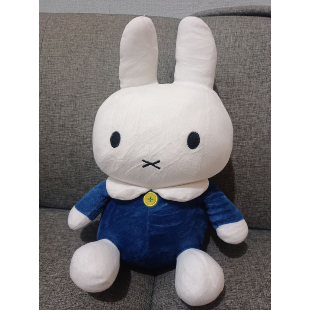 Boneka Miffy jumbo 43 cm