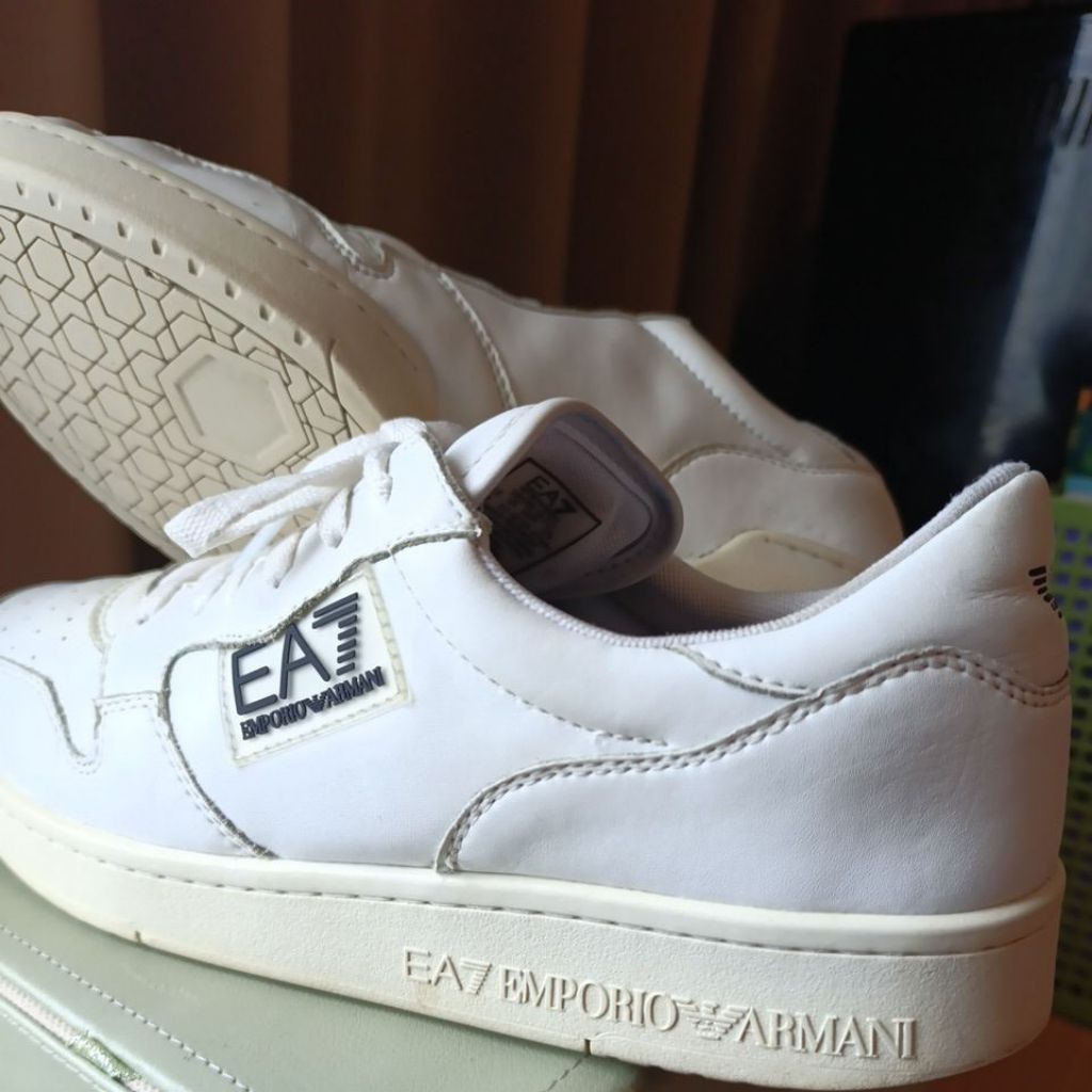 ArmaniEA7 Leather Low-Top Sneakers