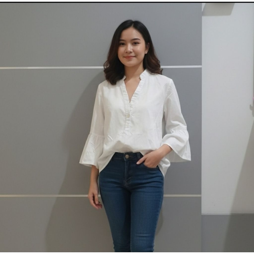 Kemeja Putih The Executive Preloved