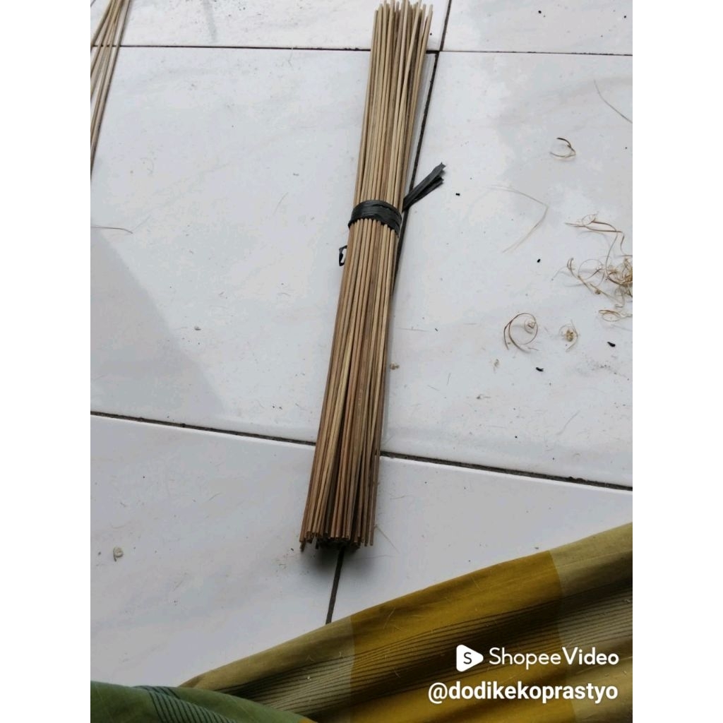 Dodik Bitingan arku layangan turnamen