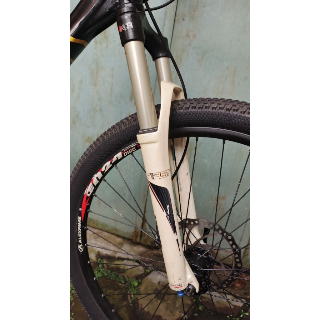 sepeda mtb giant atx 7
