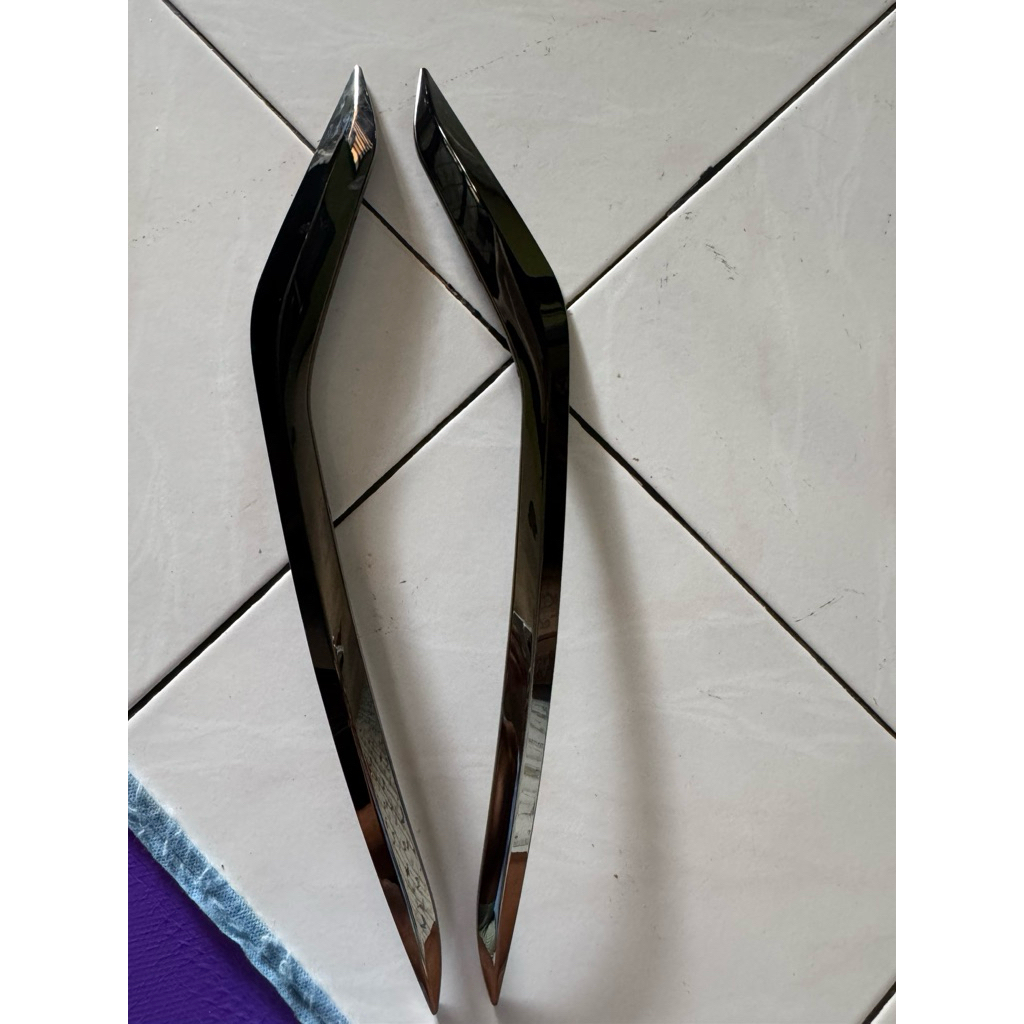 List bodykit depan Innova reborn facelift