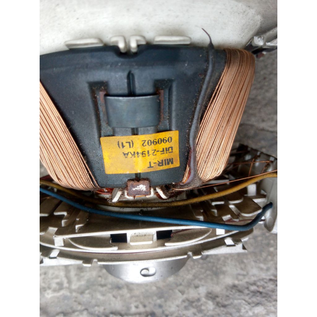 Yoke, konde TV tabung flat 21inc merk Polytron, normal.