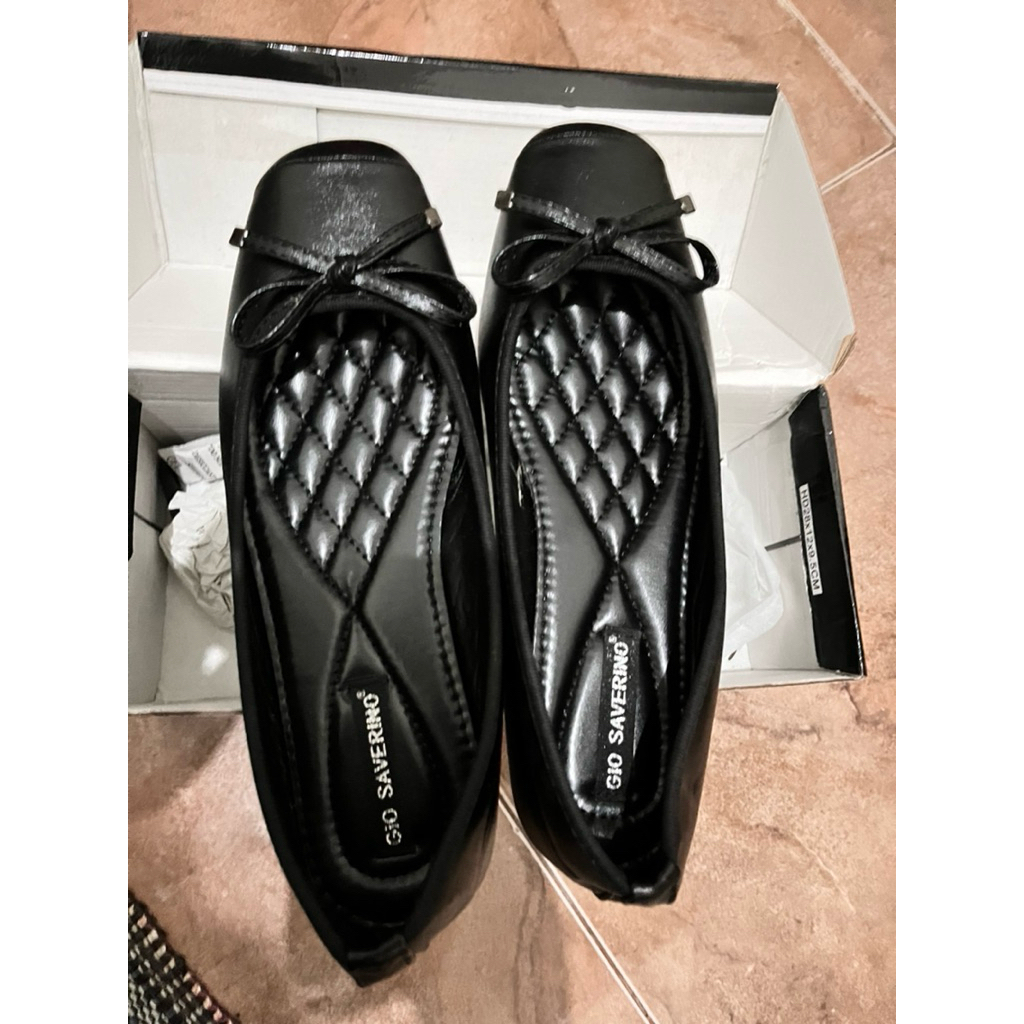 preloved flat shoes gio saverino (masih baru)