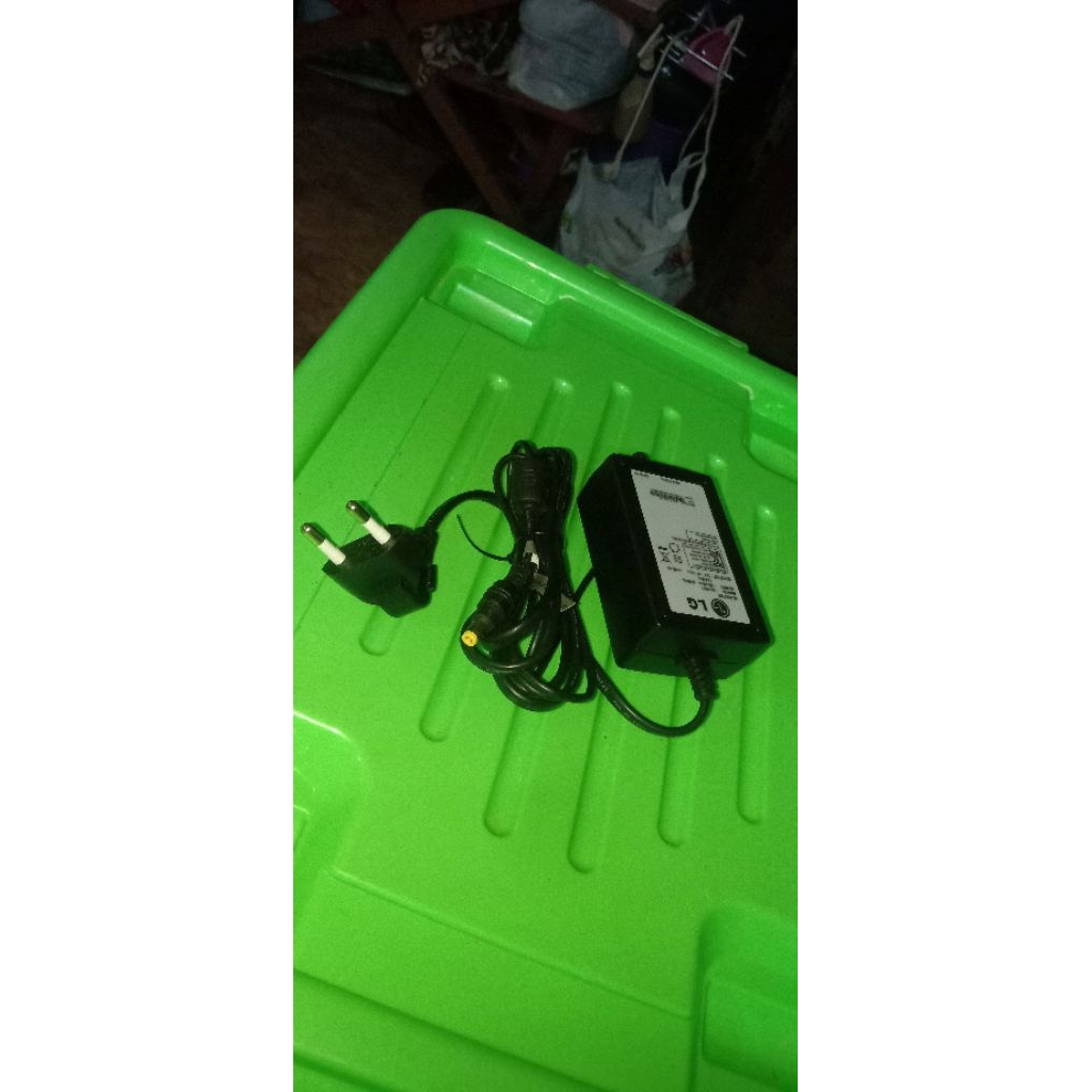 adaptor LG AC ADAPTER DA-30S12 100-240V 50/60Hz 1.0A output 12V 3.5A CW-01 F3 adaptor 12V 3.5A ready