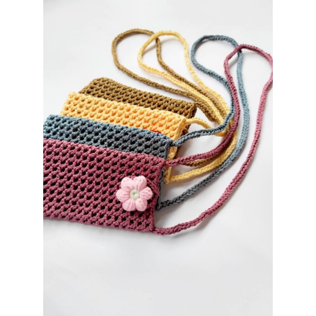 Tas HP Rajut Cantik ( panjang tali 110 cm )