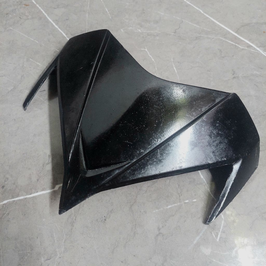 Visor cover batok atas honda supra X 125 batman  ( ori - bekas copotan )