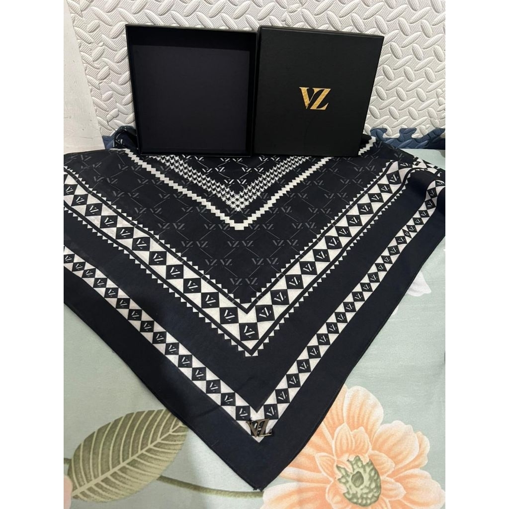 PRELOVED VZ VIVI ZUBEDI MONOGRAM LADY SCARF