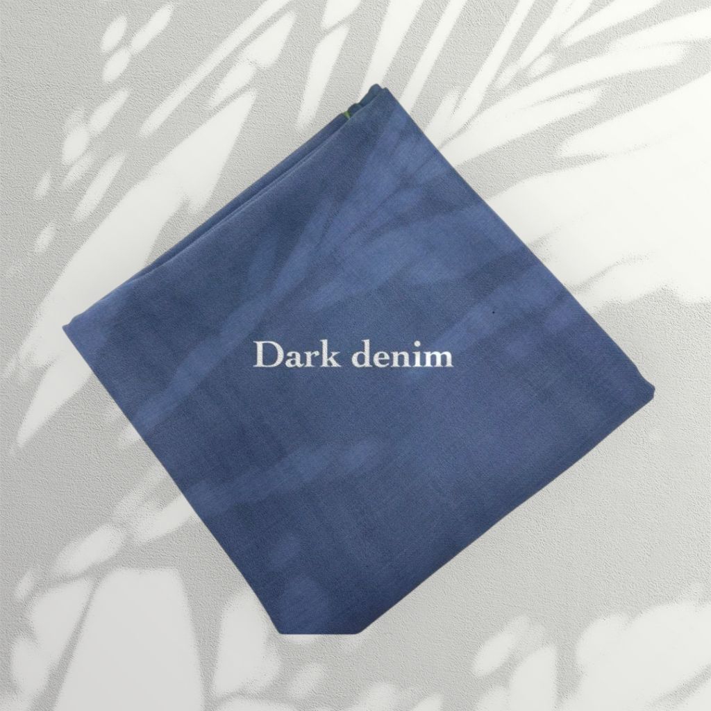 Paris Japan Premium Krudung Segi Empat Size 115x115 Putih untuk Kebutuhan Harian Anda