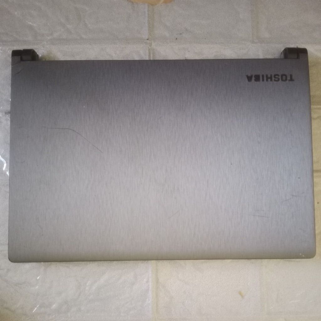 casing laptop toshiba dynabook r73/w original