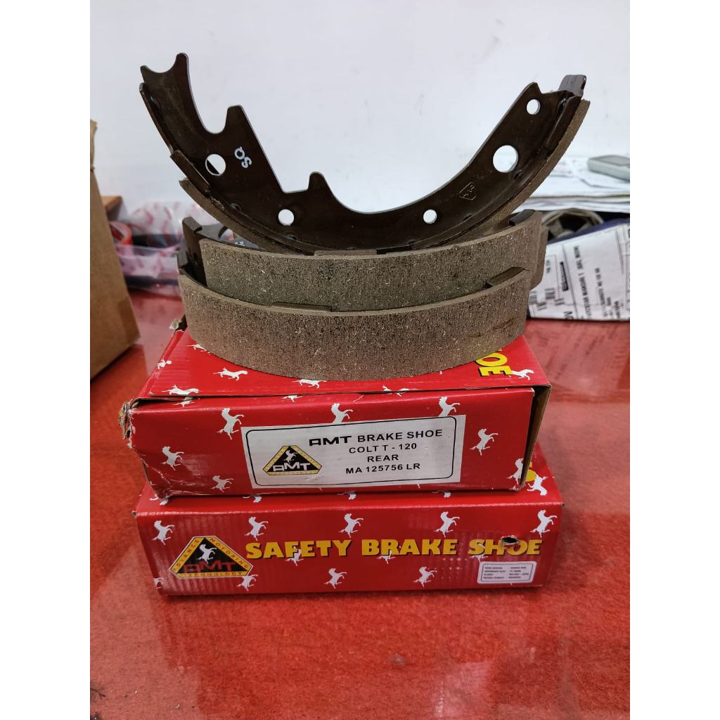 brake shoes colt T120 old (amt)