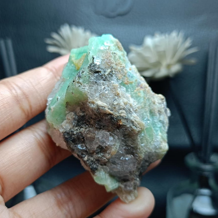 Batu Natural Emerald Rough (3)