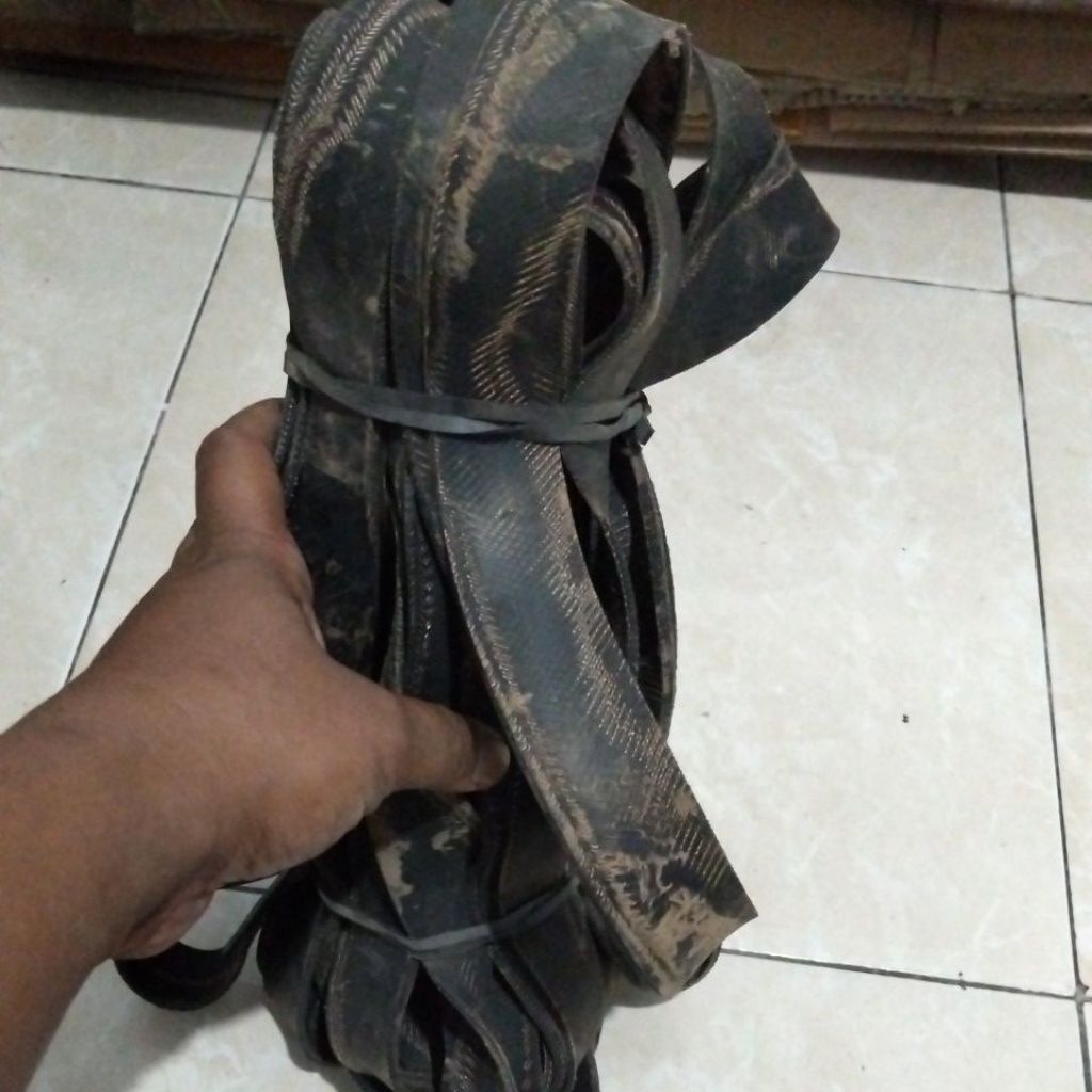 KARET JOK KURSI BAHAN KARET BAN BEKAS LEBAR 4 CM PANJANG 10 METER