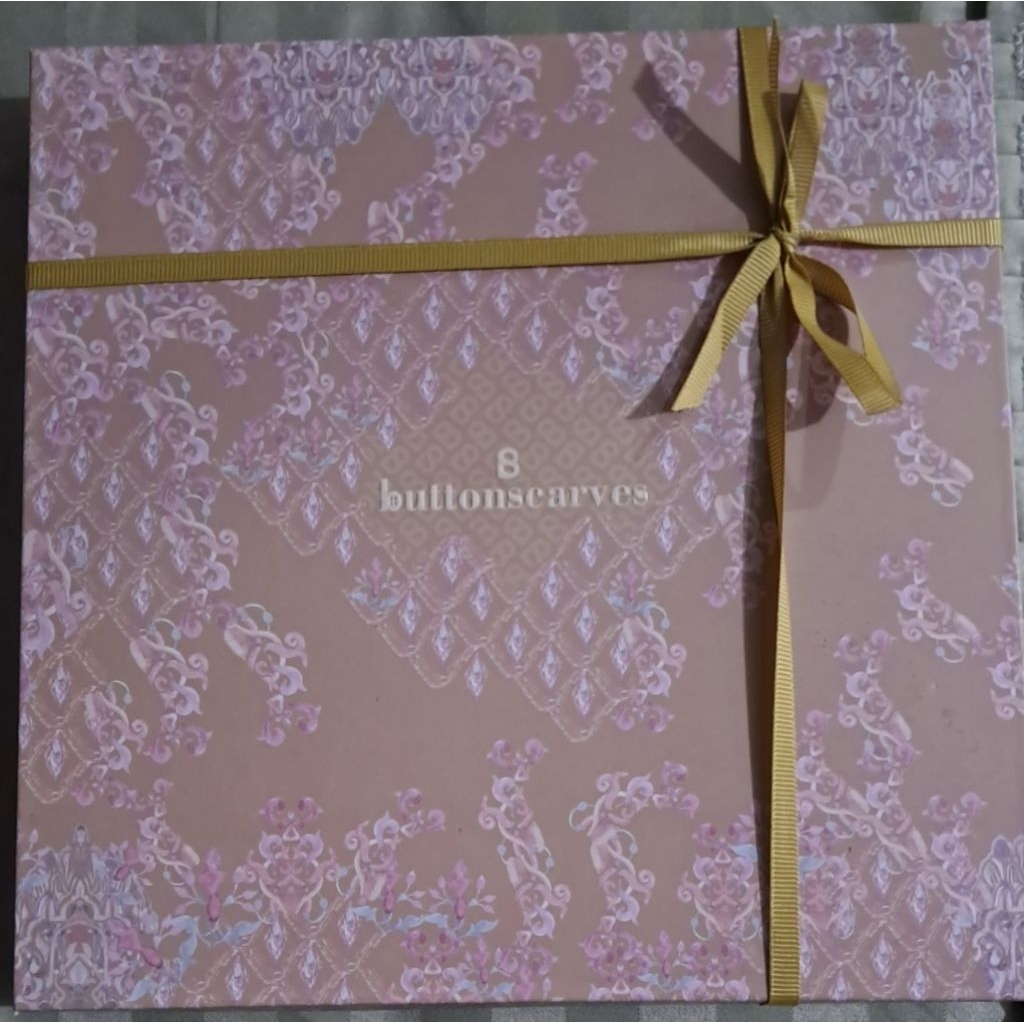 The Granada Pleated Shawl by Buttonscraves