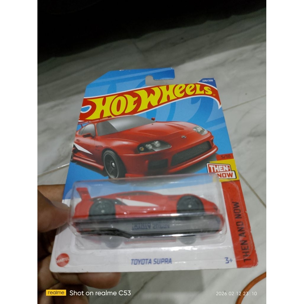 hotwhells Supra merah diecast 1:64