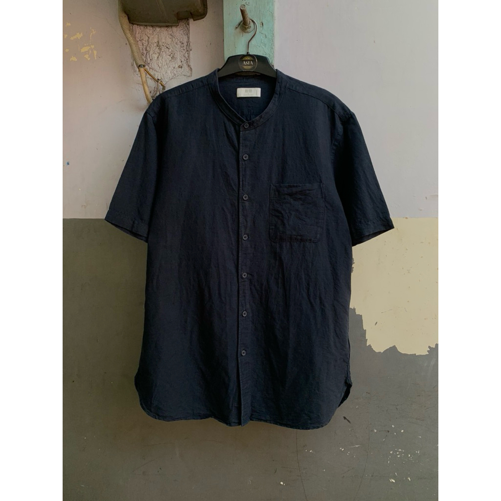 kemeja shanghai pria Uniklo linen navy polos lengan panjang preloved