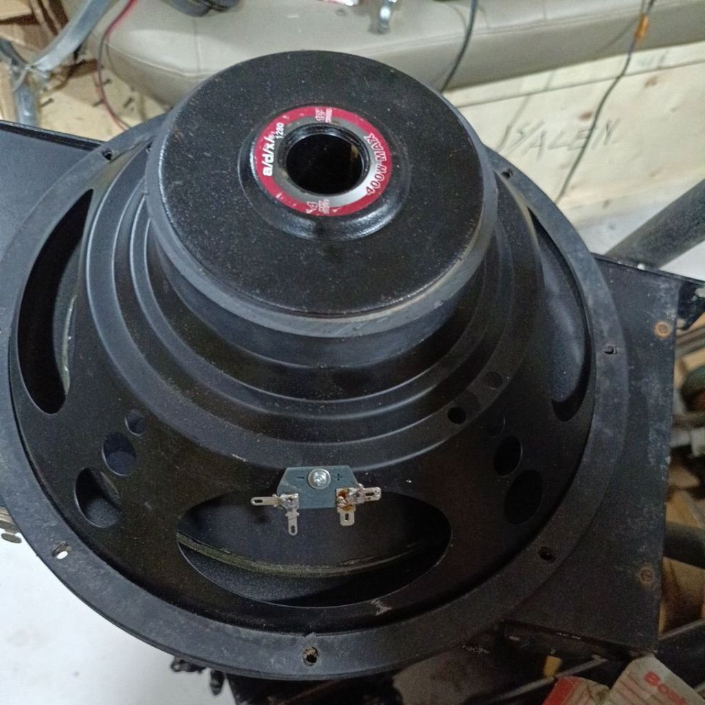 Subwoofer adx 1280 400watt